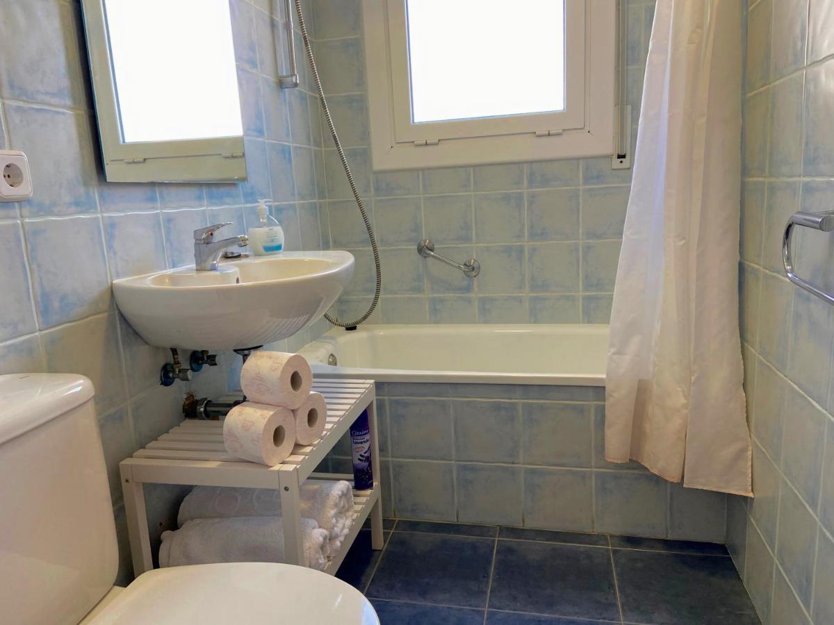 Apartamentos Aquarium. 150 Metros Playa. Росас Экстерьер фото