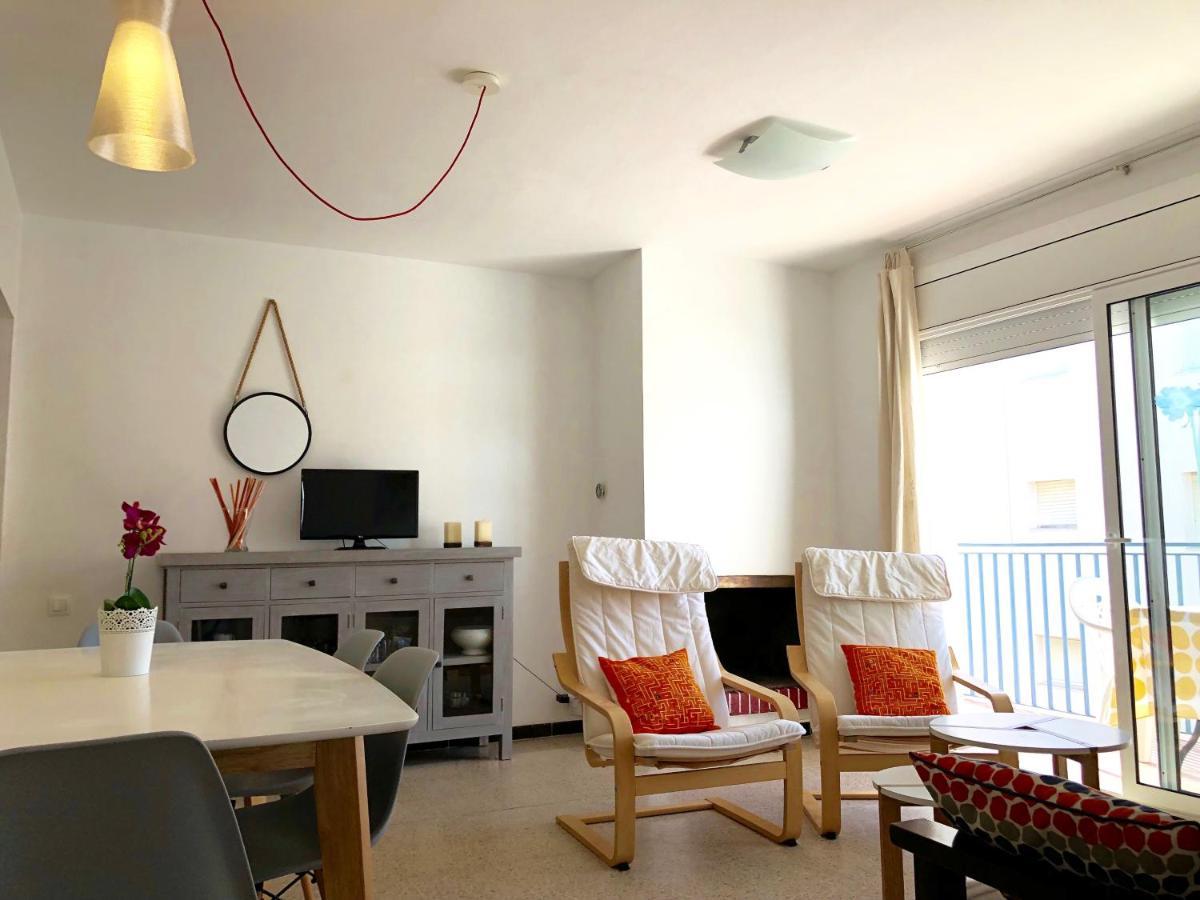 Apartamentos Aquarium. 150 Metros Playa. Росас Экстерьер фото